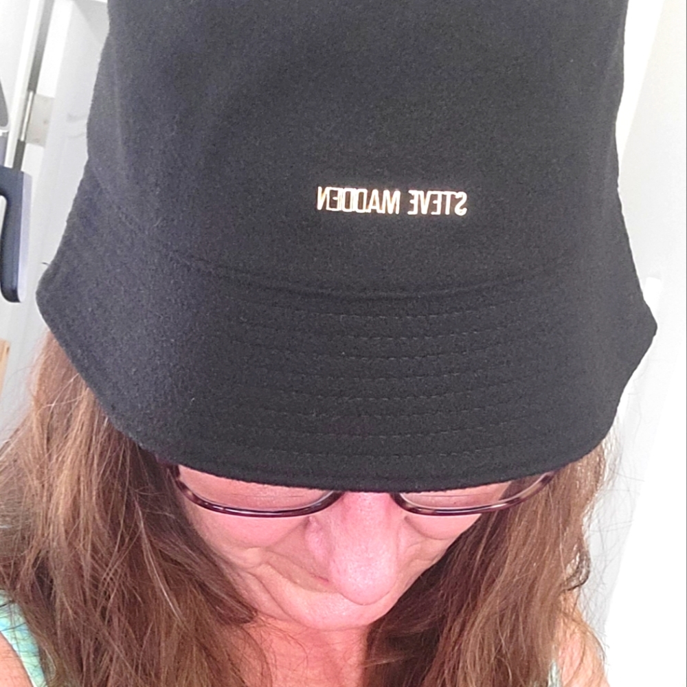 Steve Madden bucket hat. NWT. Great Fall Acsessory - Picture 5 of 5